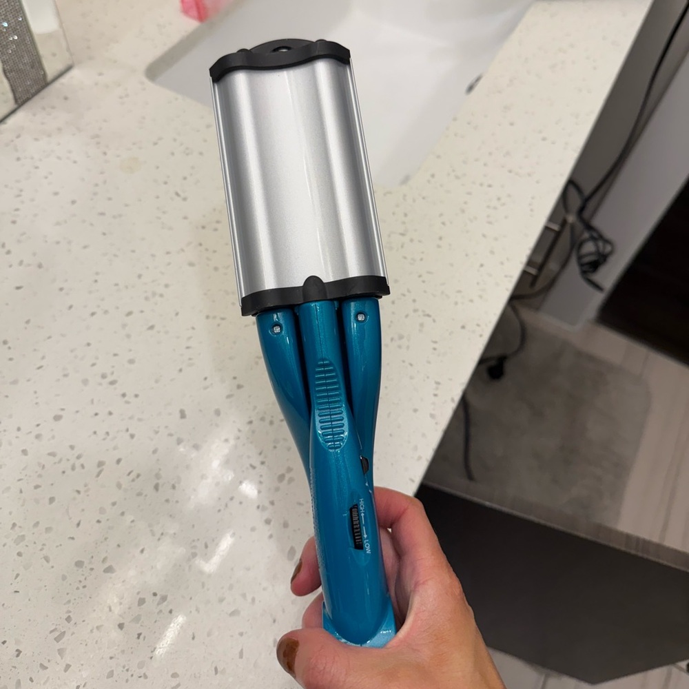 Bed Head Wave Artist Hair Waver - Picture 3 of 12